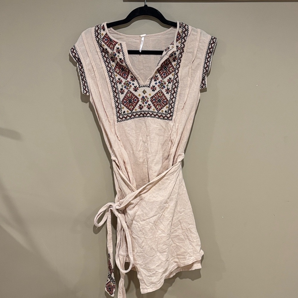 Free people running wild embroidered dress - Picture 3 of 6